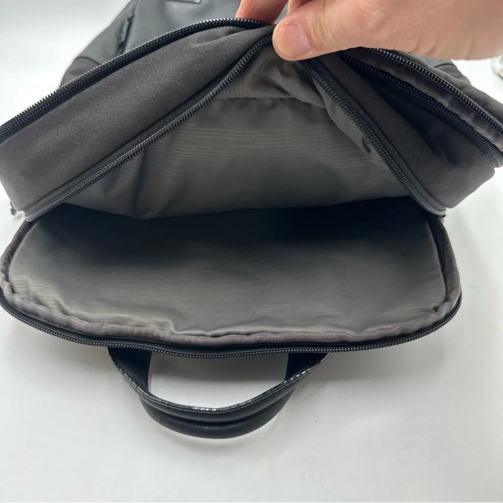 Tumi pre owned